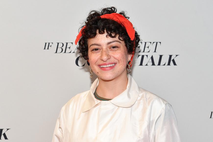 Der Frauenschwarm soll seit einigen Monaten die Schauspielerin Alia Shawkat daten.
