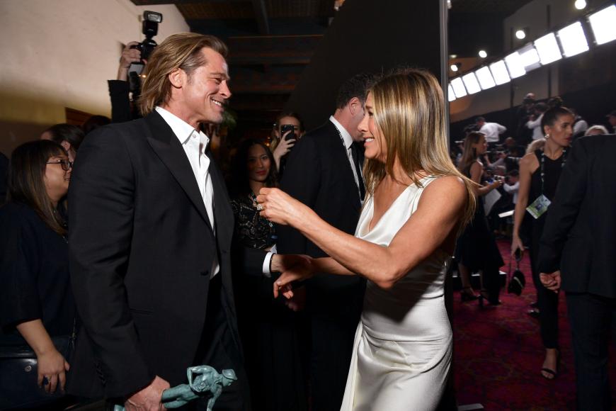 Im Januar trafen Jen und Brad bei den SAG-Awards nach Jahren wieder aufeinander. Seitdem hoffen die Fans auf ein Liebes-Comeback.