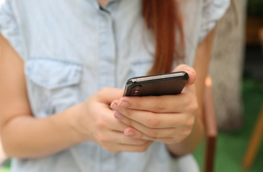 Seit dem 16. Juni steht die Corona-Warn-App des Bundes zum Download zur Verfügung und soll bei der Eindämmung des Virus helfen. 