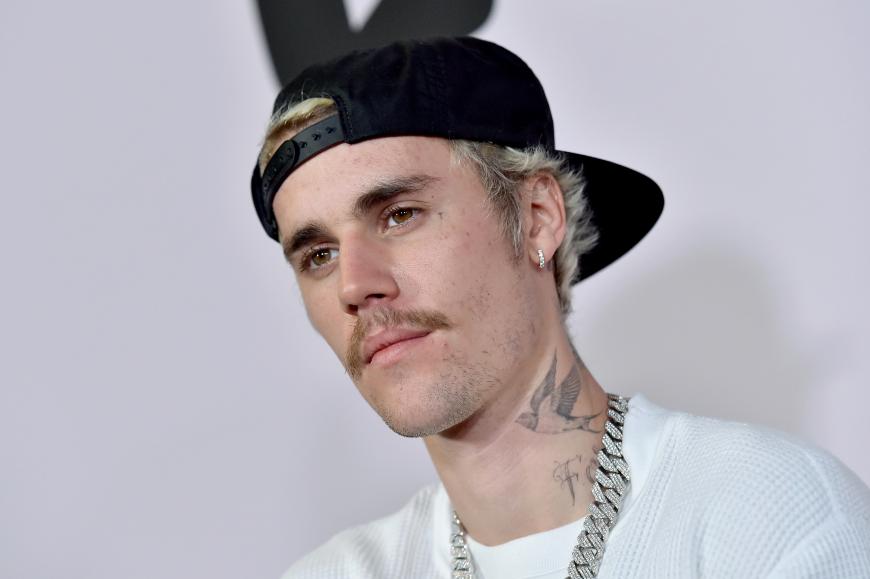 Ähnlich wie Superstar Justin Bieber wurde auch ihm via Twitter sexuelle Belästigung vorgeworfen.