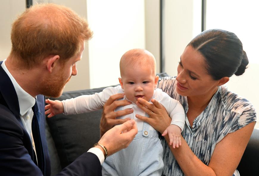 Nachdem von der Herzogin und Sohn Archie Paparazzi-Bilder veröffentlicht wurden, reicht die 38-Jährige eine Klage gegen eine Fotoagentur ein ...