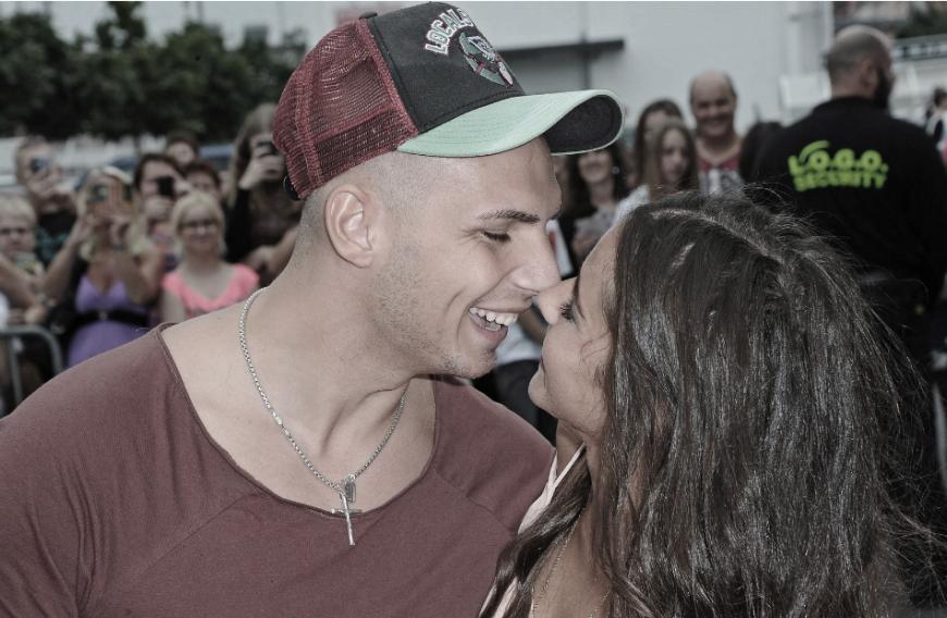 Seit der Trennung von Sarah Lombardi ist der Sänger offiziell single – und kann sich vor eindeutigen Angeboten kaum retten.