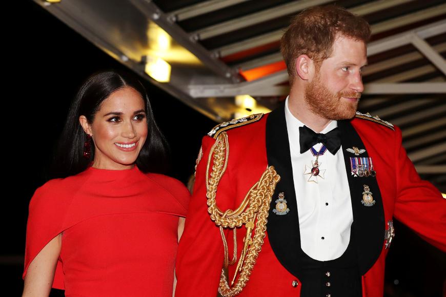 Ende März ließen sich Herzogin Meghan und Prinz Harry von ihren royalen Pflichten in der britischen Königsfamilie entbinden. Dem Prinzen scheint die große Veränderung nicht ganz so gut zu gefallen ...
