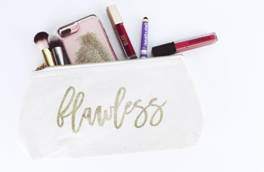 Du liebst Überraschungen und diese am liebsten in Form von Kosmetik-Produkten? Dann werden dir diese Beauty-Boxen garantiert gefallen!