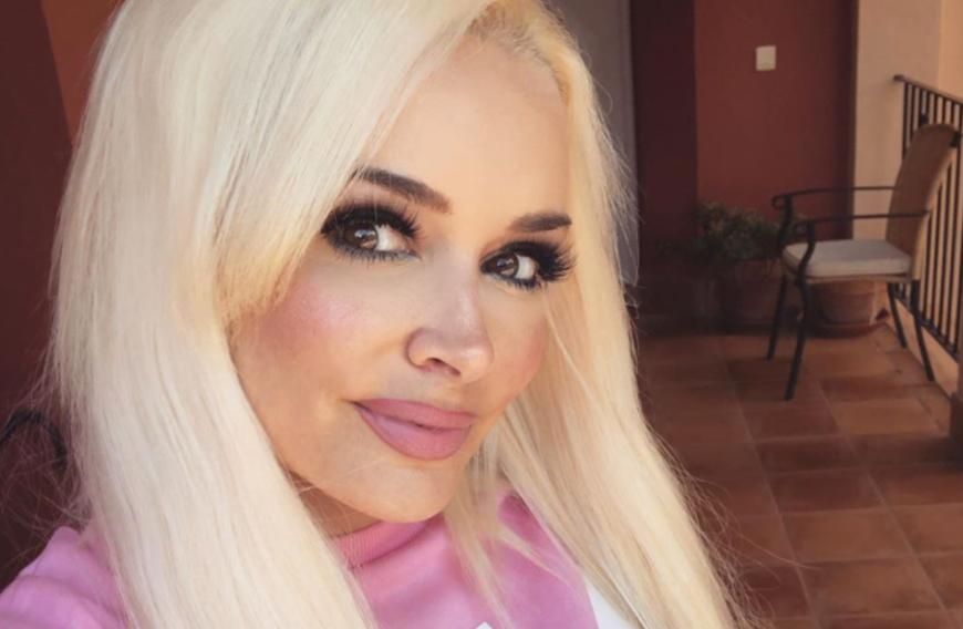 Zum Glück darf Töchterchen Sophia jetzt wieder zur Schule – und die Kult-Blondine hat endlich wieder Zeit für sich.