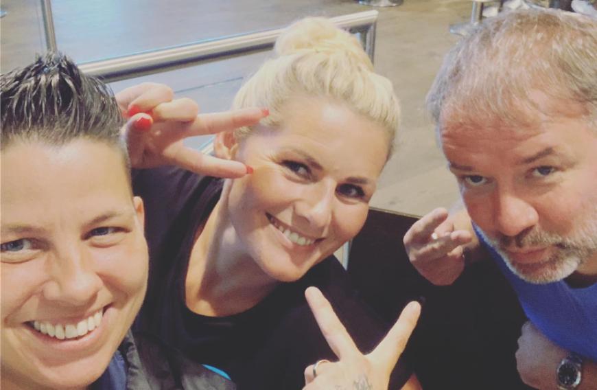 Zu Kerstin Otts Familie gehört auch ihr Manager Holger Storm. Zu dem Bild schreibt Kerstin: