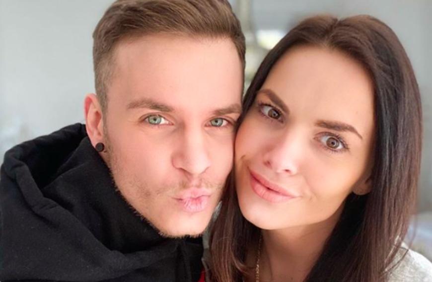 Jetzt meldeten sich auch Denise Kappés und Henning Merten bei ihren Followern zurück ...