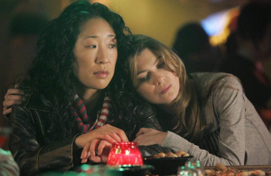 2005 wurde die heute 48-Jährige in ihrer Rolle als Dr. Cristina Yang über Nacht berühmt. An der Seite von Serien-BFF Ellen Pompeo alias Dr. Meredith Grey spielte sie sich in die Herzen der Zuschauer.