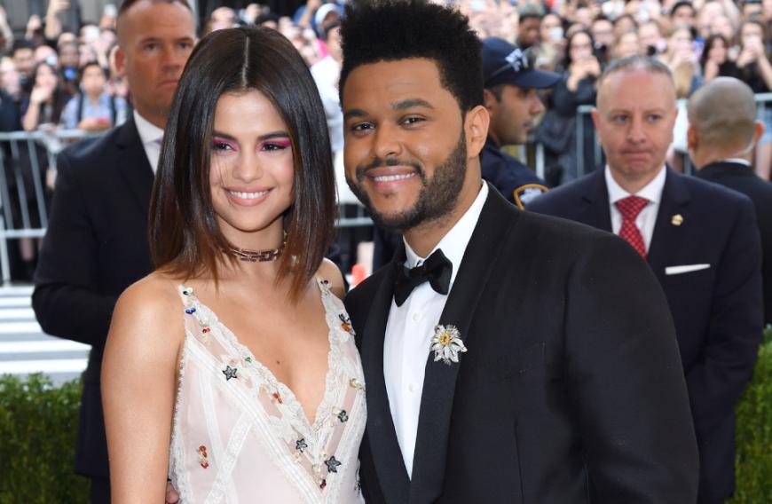 Zurück zum Ex? Fans scheinen Indizien für ein Liebes-Comeback von Selena Gomez und The Weeknd gefunden zu haben.