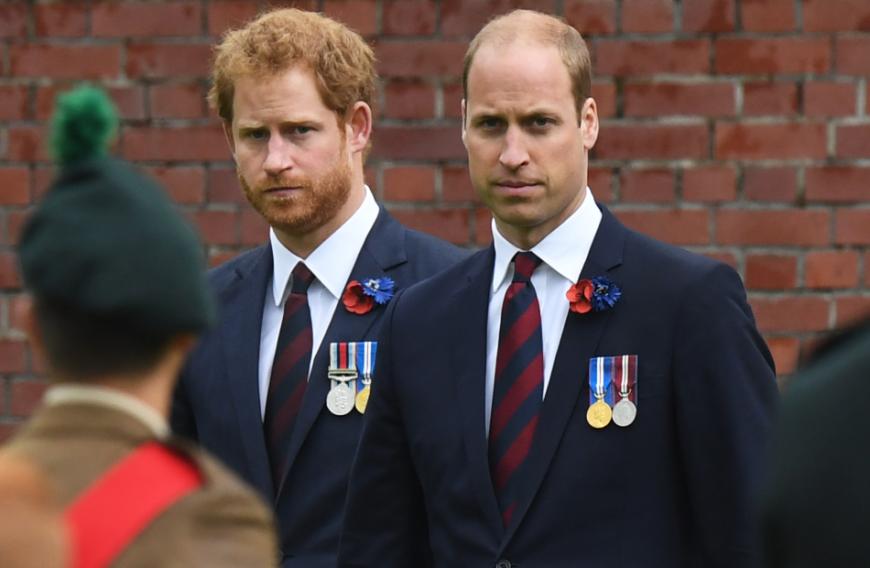 Prinz Harry und Prinz William sind längst nicht mehr das geliebte Brüderpaar, das sie einst vorgaben zu sein.