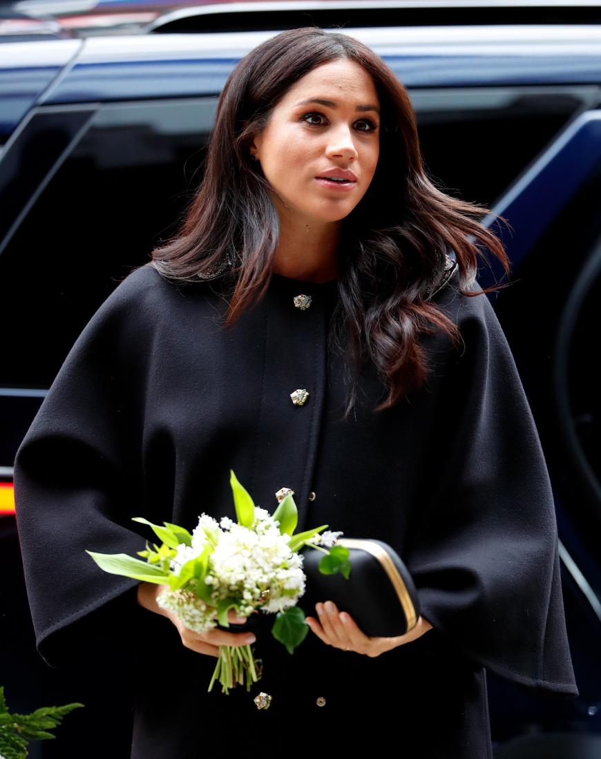Wir erfahren immer mehr über Meghans schwere Zeit bei den Royals.