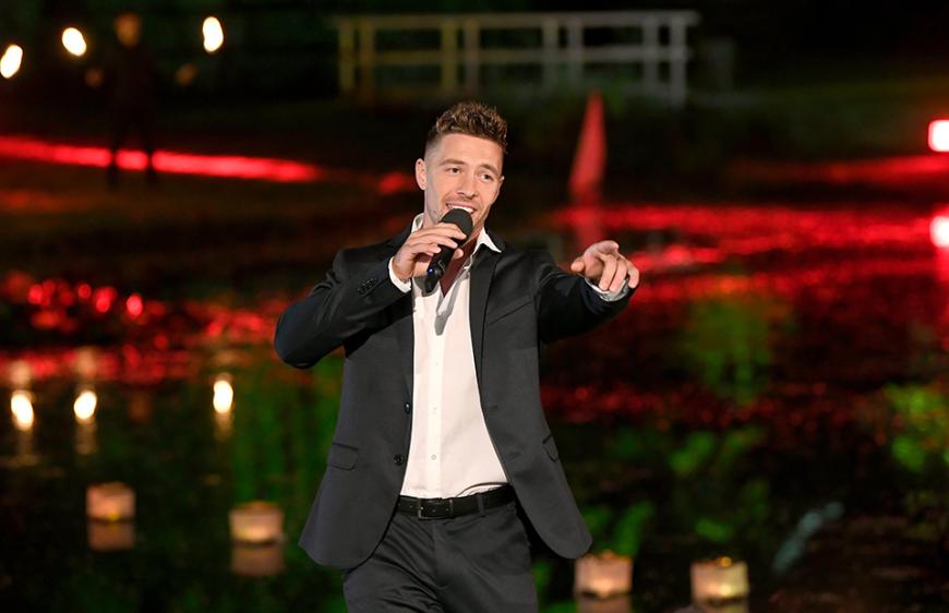 ... DSDS-Gewinner Ramon Roselly mit von der märchenhaften Partie ...