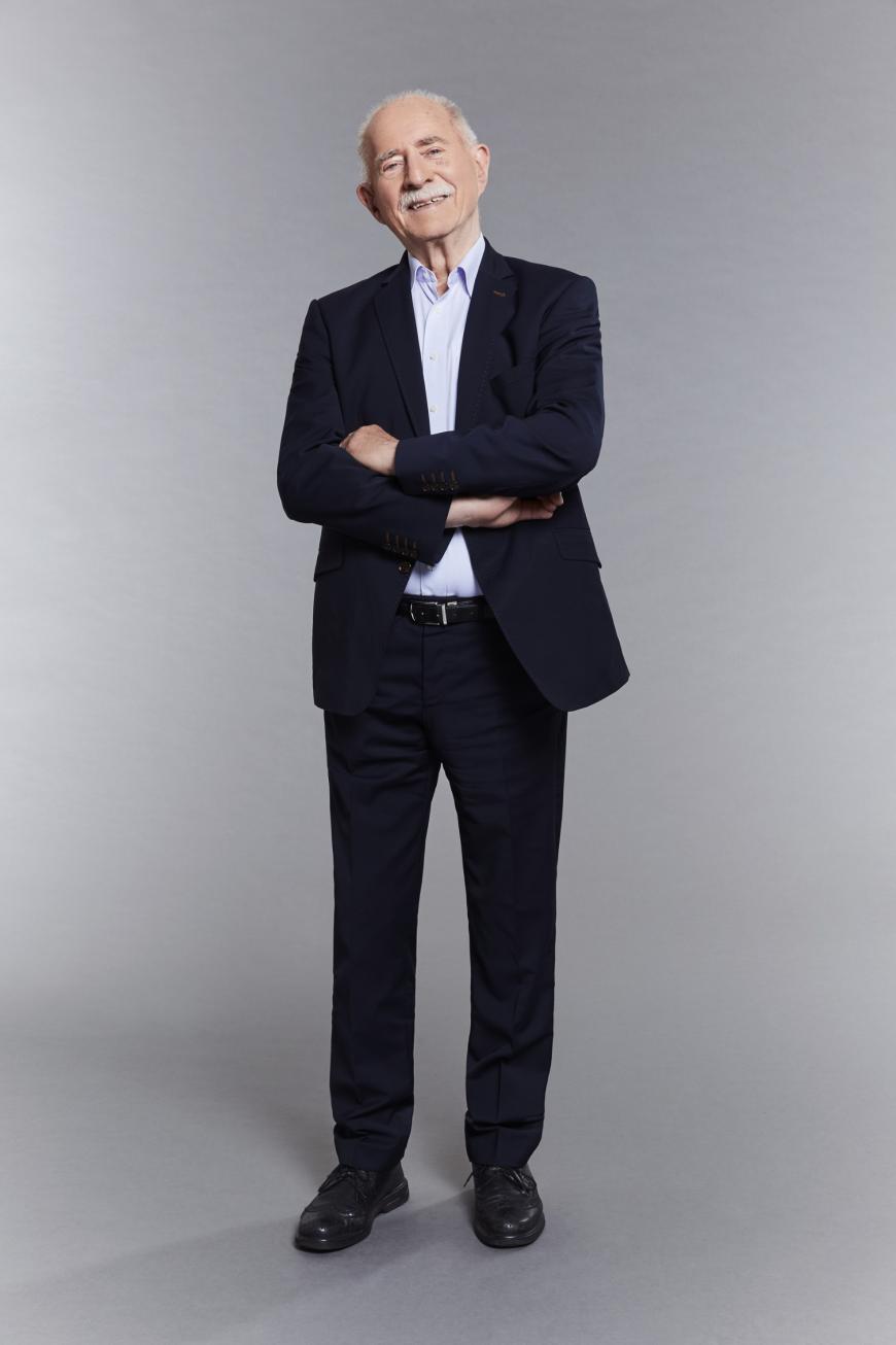 Kommentatoren-Legende Werner Hansch, 81
Mit seiner unverwechselbaren Stimme und seiner Leidenschaft für den Sport begeistert Kommentatoren-Legende Werner Hansch über viele Jahre die Zuschauer und Zuhörer – unter anderem bei