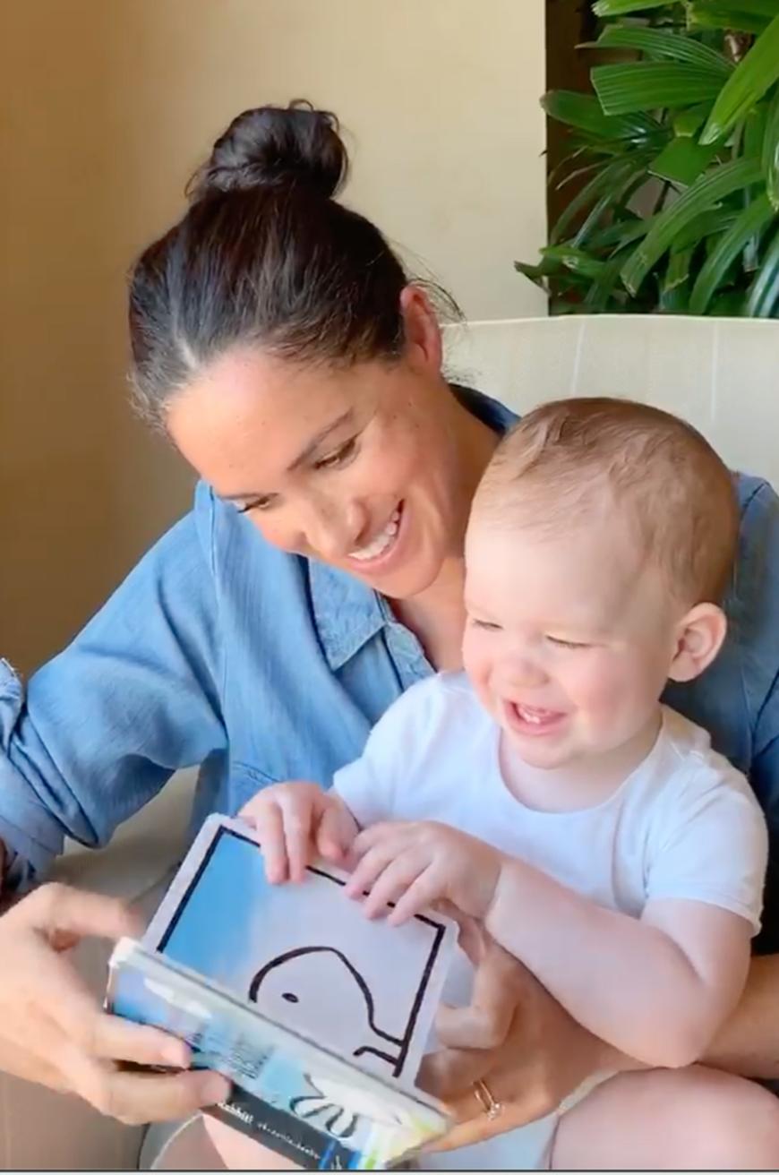 Derzeit wächst Archie mit den Königshaus-Flüchtigen Meghan und Harry in Kalifornien auf - Titel hat er keine.