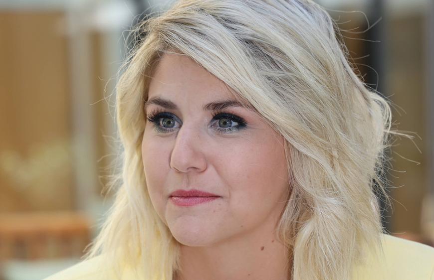 Beatrice Egli überanstrengte sich und bekam Herzprobleme, zum Glück geht es der Sängerin wieder besser, aktuell ...