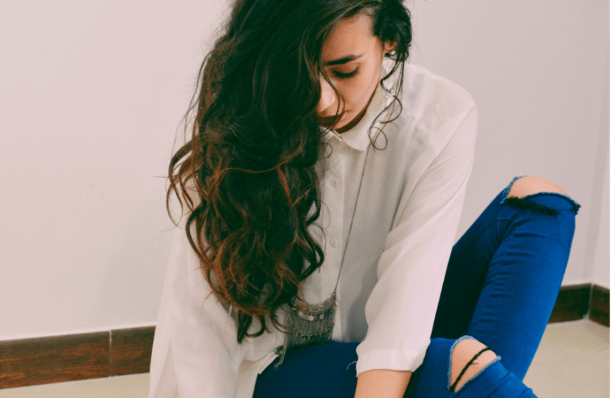 Lange Haare gehören zu den absoluten Beauty-Goals. Doch manche Frauen leiden an Haarausfall – Schluss damit! Wir haben wirkungsvolle Seren entdeckt, die das Wachstum ankurbeln können.