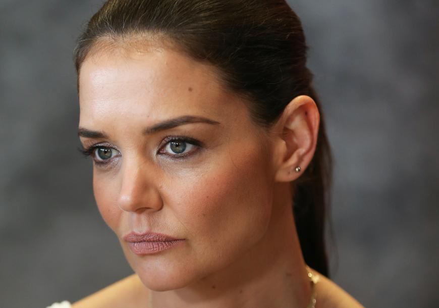 Der Start der neuen Liaison von Katie Holmes verlief nicht ganz reibungslos, wie jetzt ans Licht kommt.