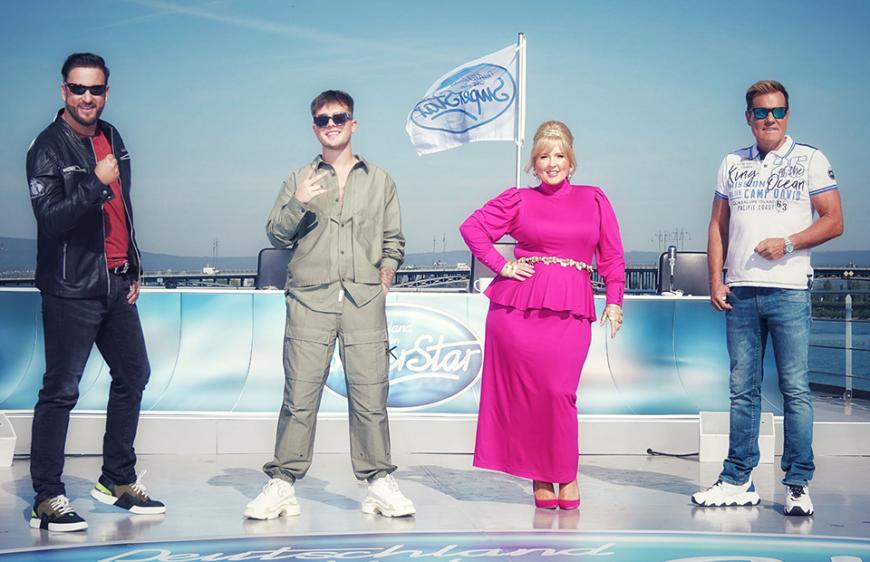 Die DSDS-Jury mit (von links nach rechts) Michael Wendler, Maite Kelly, Dieter Bohlen und Mike Singer. RTL veröffentlichte heute das erste offizielle Foto der neuen Jury.