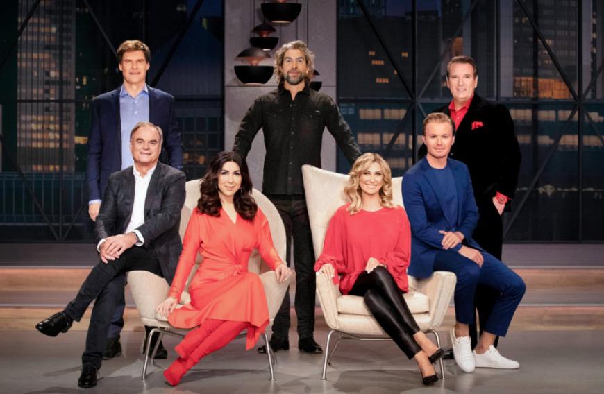 Wie eine echte Löwin kämpft sie neben Carsten Maschmeyer, Georg Kofler, Nils Glagau, Dagmar Wöhrl, Neuzugang Nico Rosberg und Ralf Dümmel (v.l.n.r.) um erfolgsversprechende Gründer.