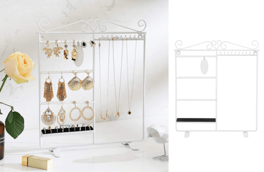 Wer viel Schmuck hat, kennt das Problem: Ohrringe, Ketten, Armbänder und Co. lassen sich gar nicht so einfach aufbewahren. Bei Amazon haben wir jetzt einen Schmuckständer entdeckt, der nicht nur super praktisch und übersichtlich ist, sondern auch noch super stylisch auf deinem Schminktisch oder an der Wand aussieht. Hier kannst du das Wohn-Accessoire für ca. 18 Euro shoppen.