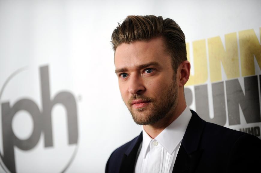 Im letzten Jahr wurde der Hollywood-Star beim Fremd-Fummeln mit einer Kollgein erwischt.
