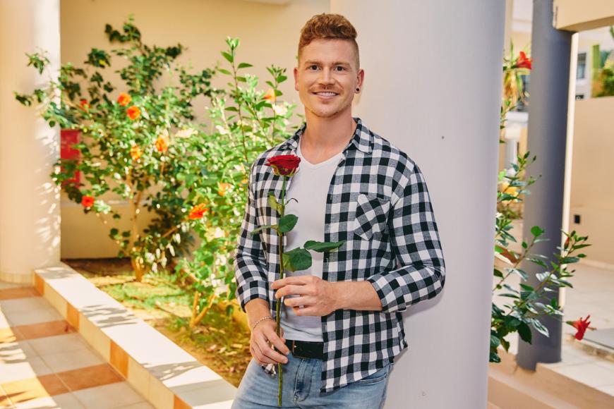 Köpfchen und Humor – mit diesen Eigenschaften will Moritz die Bachelorette erobern.