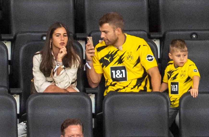 Die junge Mutter ist aktuell mit Alessio und Freund Julian auf den Maleviven ...