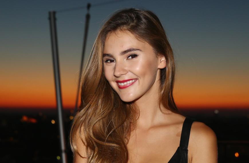 Bei der GNTM-Siegerin Stefanie Giesinger wurde das Wohnzimmer kurzerhand zum Gym. Statt Fashion Weeks & Co. gab's Fitness-Programme und Food in ihrem Feed.
