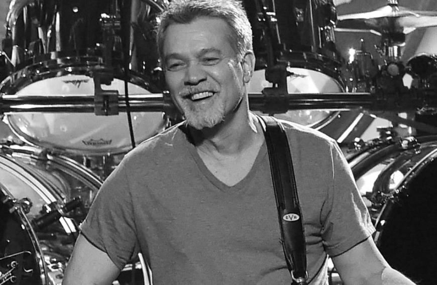Trauer um eine Musiklegende: Eddie Van Halen, Mitbegründer der US-Rockband Van Halen und weltberühmter Gitarrist, starb im Oktober im Alter von 65 Jahren an den Folgen seiner Krebserkrankung. Sein Sohn Wolfgang widmete seinem Vater bei Twitter berührende Zeilen: