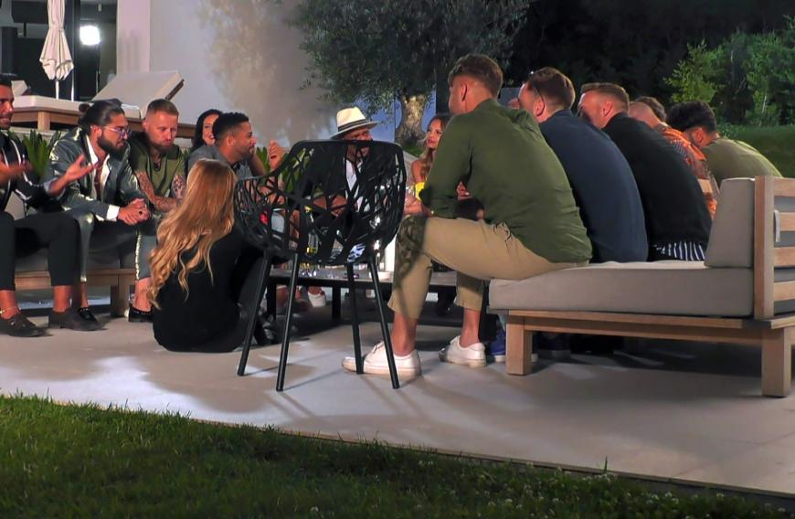 Nun flimmerte die erste Folge der Fremdgeh-Show über die deutschen Fernsehbildschirme – und sorgte damit bei den Zuschauern für Entsetzen ...