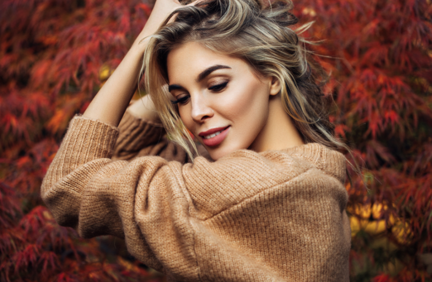 Goldener Herbst bekommt nun einen völlig neuen Sinn! Denn mit Goldpartikeln bringen wir unseren Teint ab sofort zum Strahlen!