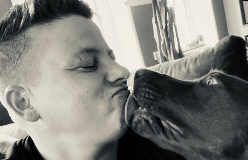 Kerstin Ott und ihr Labrador Jakob sind ein Herz und eine Seele, die ...
