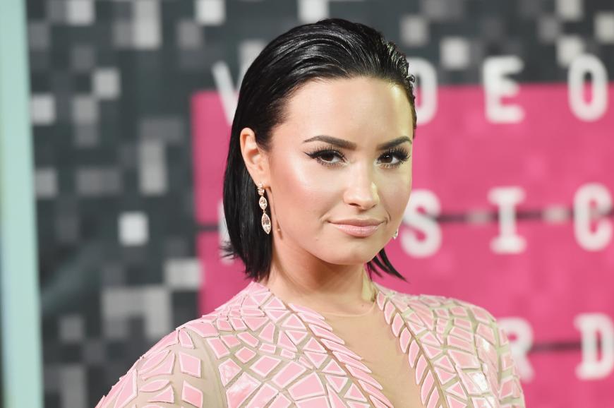 Von Liebeskummer scheint bei Demi Lovato keine Spur zu sein.