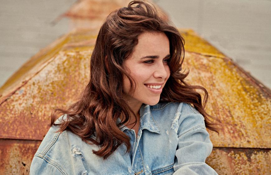 Linda
Linda ist ganz neu in der Schlagerwelt und hat gerade erst ihre Debütsingle
