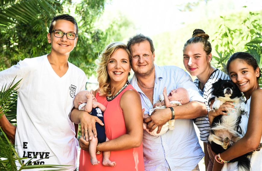 Was halten wohl Dannis Kinder (hier mit Jens Büchner) von ihrem neuen Stiefvater?