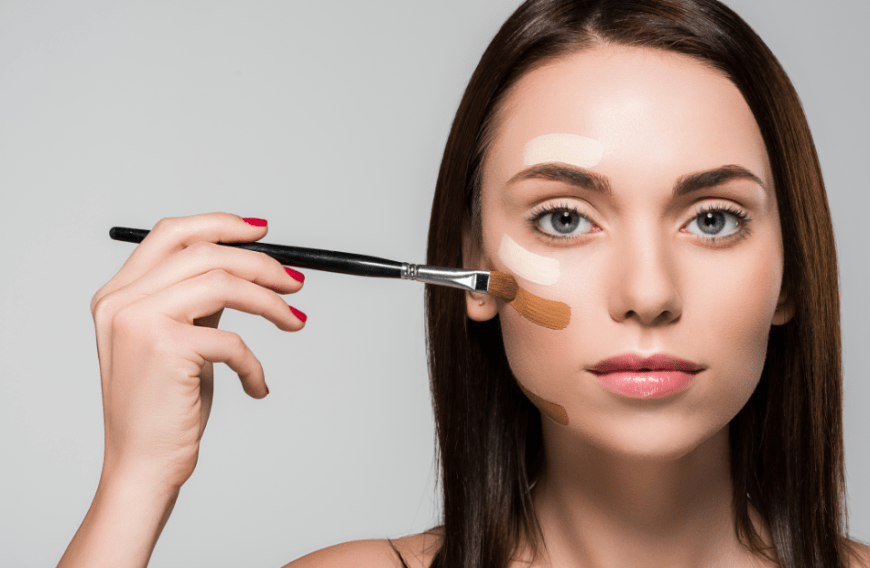 Wir haben einen Concealer entdeckt, mit dem gleich drei Probleme gelöst werden.
