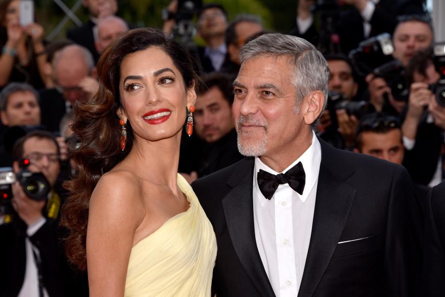 Im Juni 2017 sind George Clooney und seine Frau Amal Clooney Eltern von Zwillingen geworden.