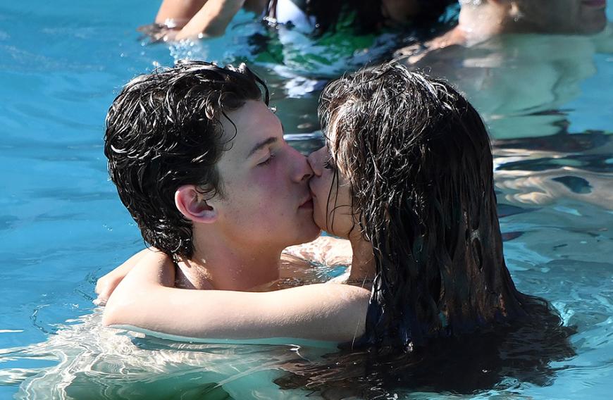 Seitdem die beiden ihre Liebe in 2019 offiziell machten, lassen sie sich immer wieder bei intimen Momenten ablichten. Mit dem neuen Song möchten Shawn und Camila auch die Liebe zu ihren Fans teilen.