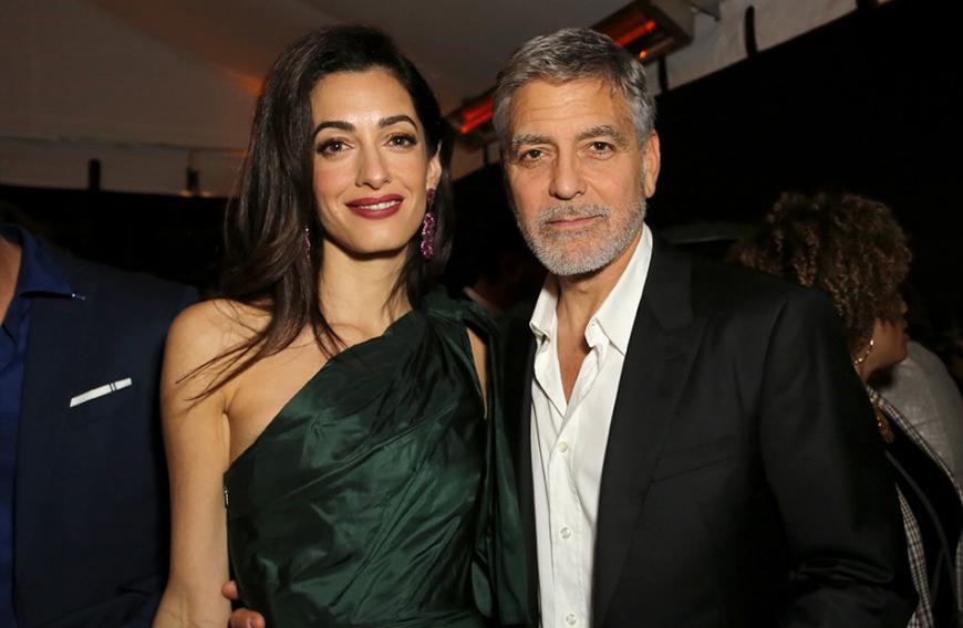 Da hörte es aber nicht auf. Für seine Rolle musste sich Clooney auch einen Vollbart wachsen lassen. Ehefrau Amal war davon nicht wirklich überzeugt.