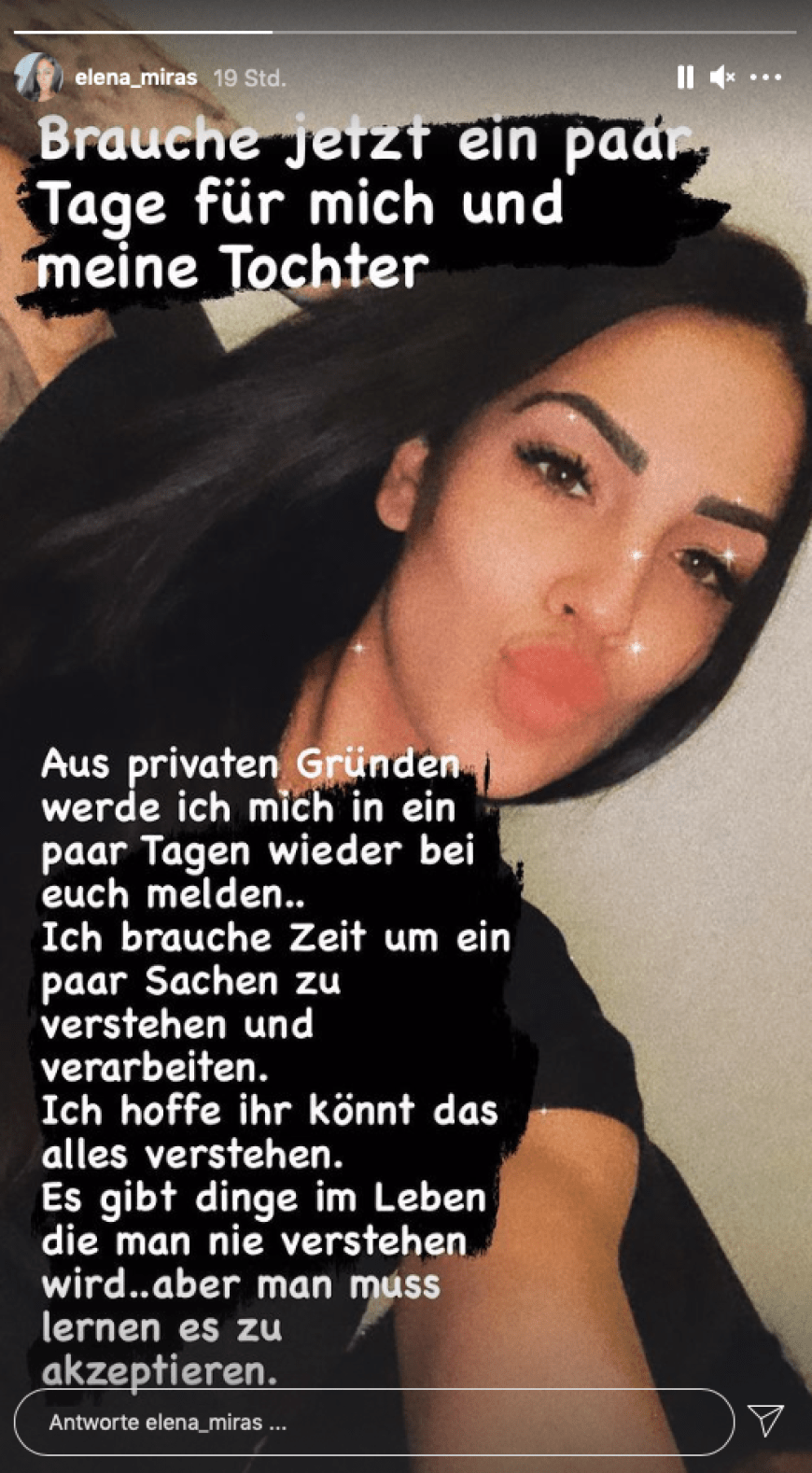 Bei Instagram gab sie jetzt eine Pause bekannt.