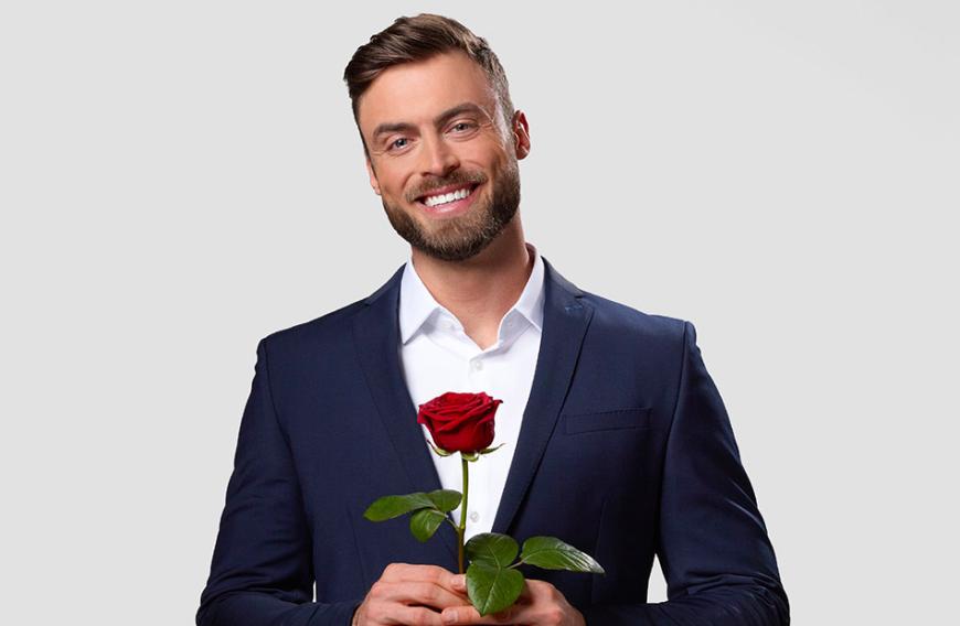 Und verteilt wird diese von Bachelor Niko Griesert. Ob Debora sein Herz erobern kann?