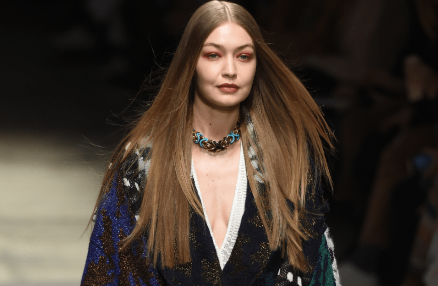 Seidig-glänzende Haare à la Gigi Hadid gefällig? Wir haben den ultimativen Booster für Traumhaare entdeckt: Hyaluron!