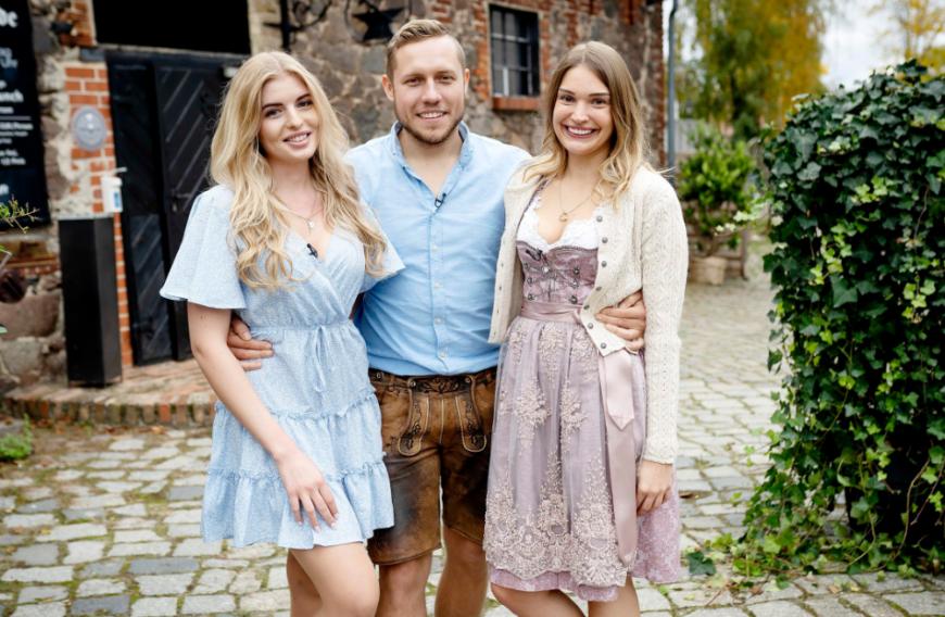 ... doch zum Finale der Datingshow tauchte der Rekord-Bauer schließlich mit zwei Damen auf und verriet, mit Antonia anzubandeln.