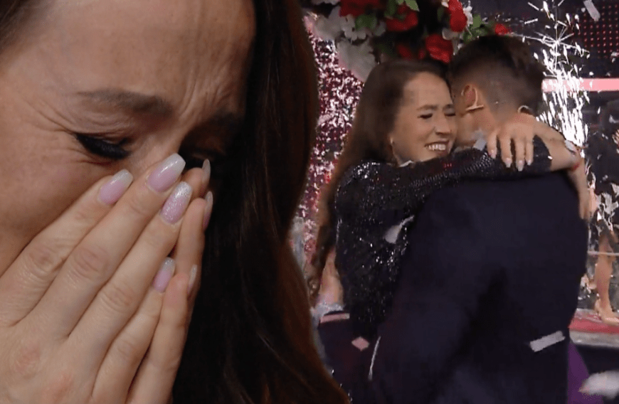 Im Februar diesen Jahres ging der 32-Jährige sogar live im TV vor seiner Christina auf die Knie und machte ihr einen Heiratsantrag.