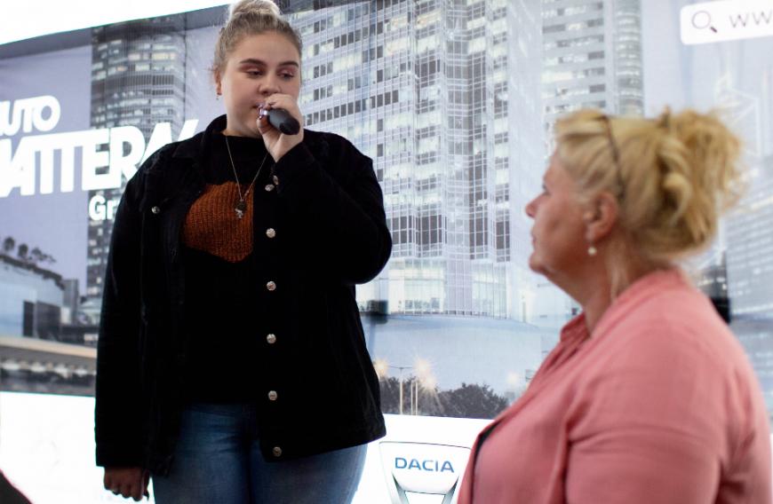 Ihren Traum von der Gesangskarriere gab Estefania aber trotzdem nicht auf - und nun veröffentlicht sie in wenigen Tagen ihre Single