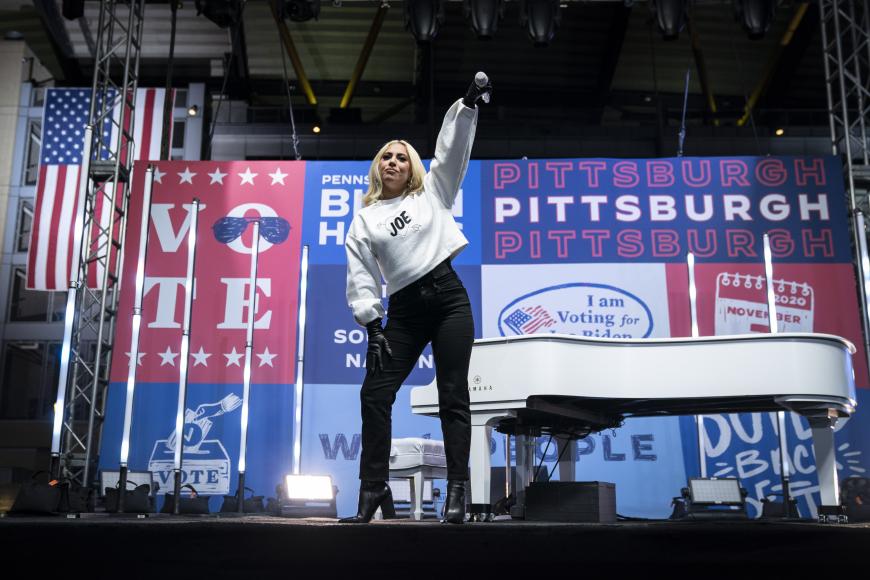 Wenige Tage vor der Wahl griff sie sogar für Biden in Pennsylvania zum Mikro.