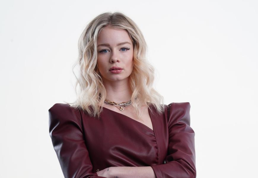 Zoe Saip erzählte vor laufender Kamera, dass sie in Therapie sei und seit sechs Monaten keinen Kontakt mehr zu ihrer Mutter Doris und ihrer Schwester habe.