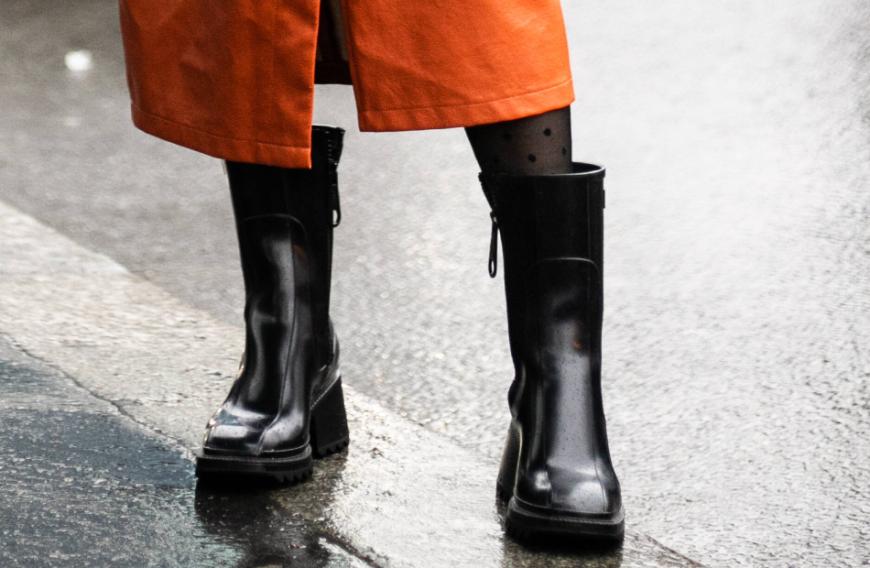 Schwarze Boots gehen einfach immer, denn sie lassen sich super easy kombinieren und sehen zu fast jedem Outfit stylisch aus. Wir haben jetzt ein Modell entdeckt, dass locker mit den teuren Designer-Teilen mithalten könnte ...