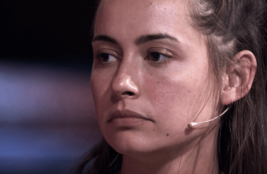 Jetzt enthüllte die 27-Jährige, was hinter den Kulissen der TV-Show wirklich abgeht ...