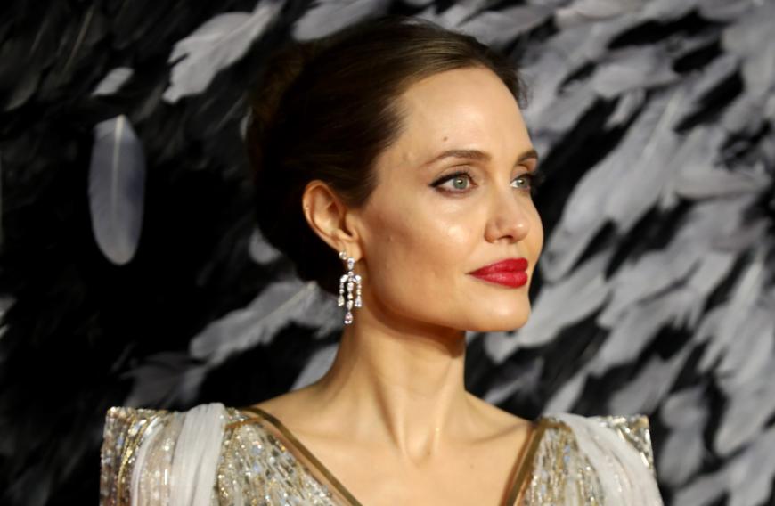 Auch ein Superstar wie Angelina Jolie muss hin und wieder sparen. Nun greift sie deshalb zu drastischen Mitteln.